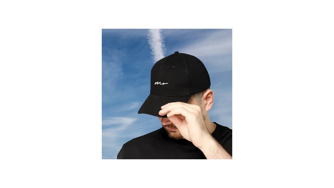 Qual Melhor Boné para Rosto Oval? 9 Modelos que Harmonizam com Seu Visual