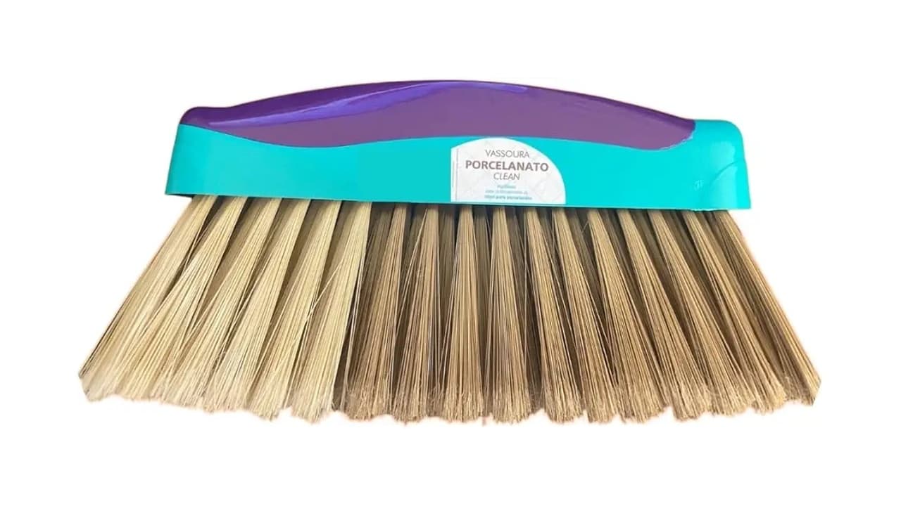 Qual a Melhor Vassoura para Porcelanato? 10 Modelos Sem Riscos e Super Macios