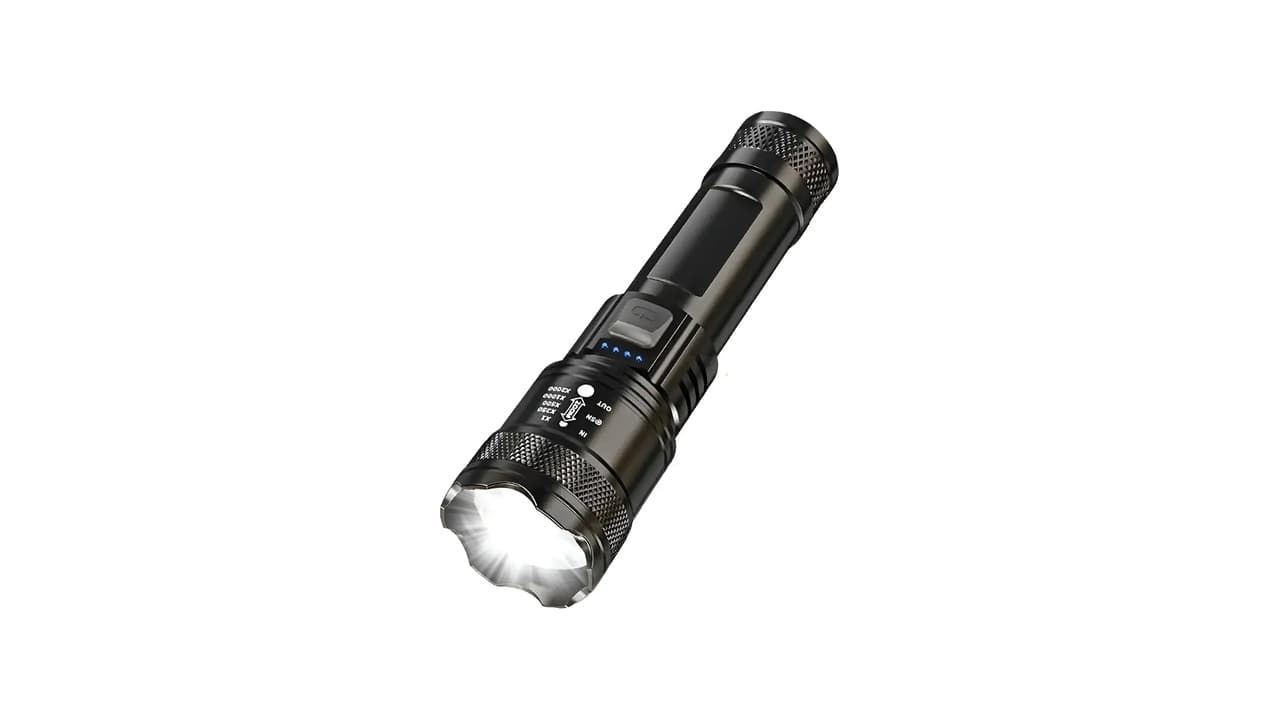 Qual Melhor Lanterna Tática de Led de Longo Alcance? 7 Modelos com Alcance de até 2km